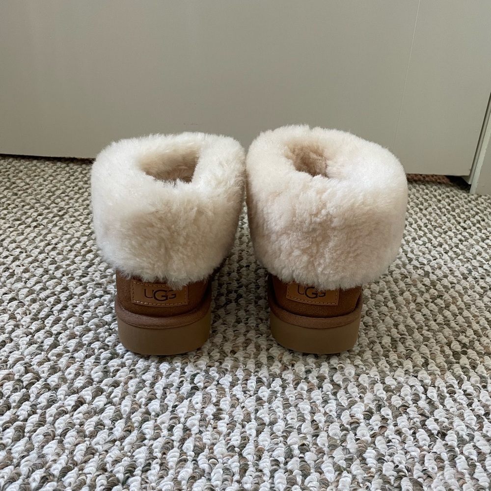 Ugg Mini Fluff - image 4